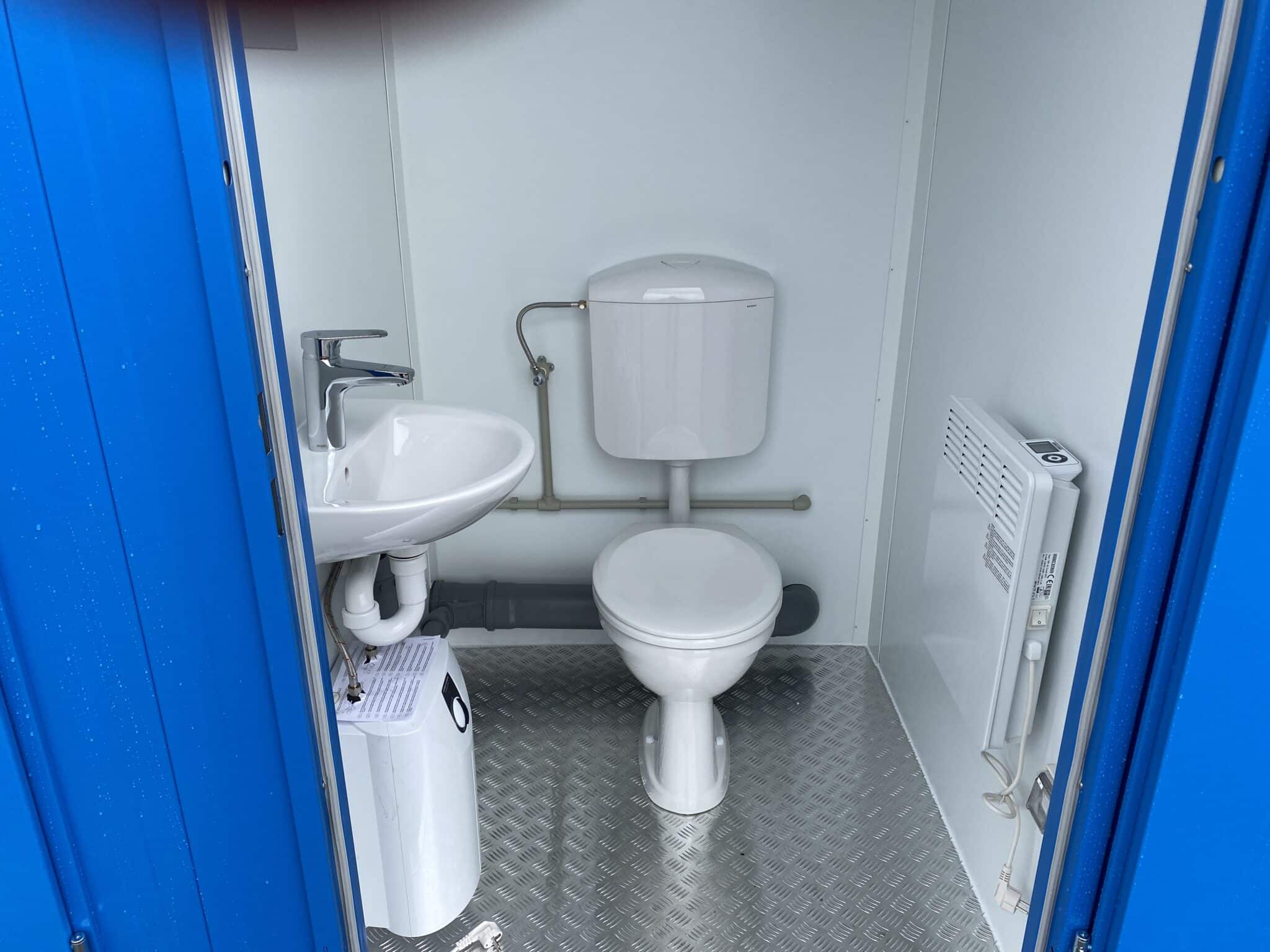 AUMI-WC-Container_Ausstattung-Kabine (Innenansicht 2)
